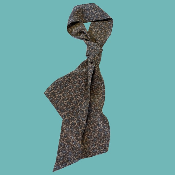 LAURA ASHLEY, 100% silk scarf (or tie), made in Great Britain, PAISLEY pattern - Picture 1 of 11